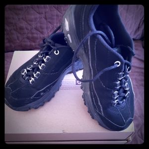 Womens closed shoes